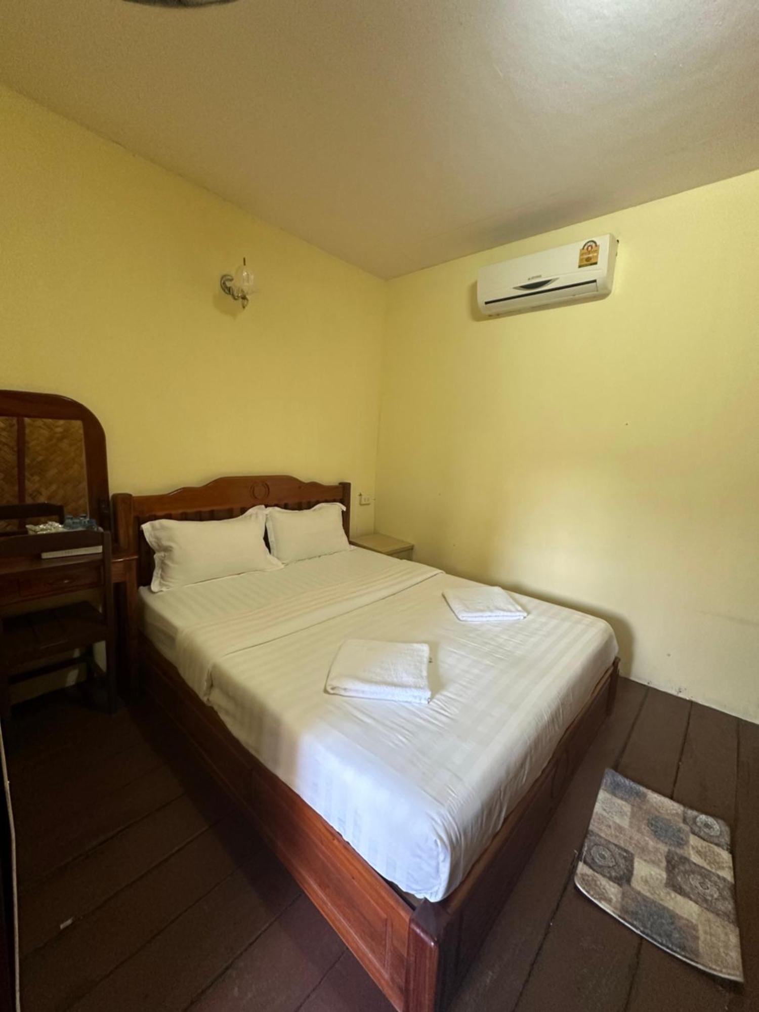 Bungalow Vang Vieng Buitenkant foto