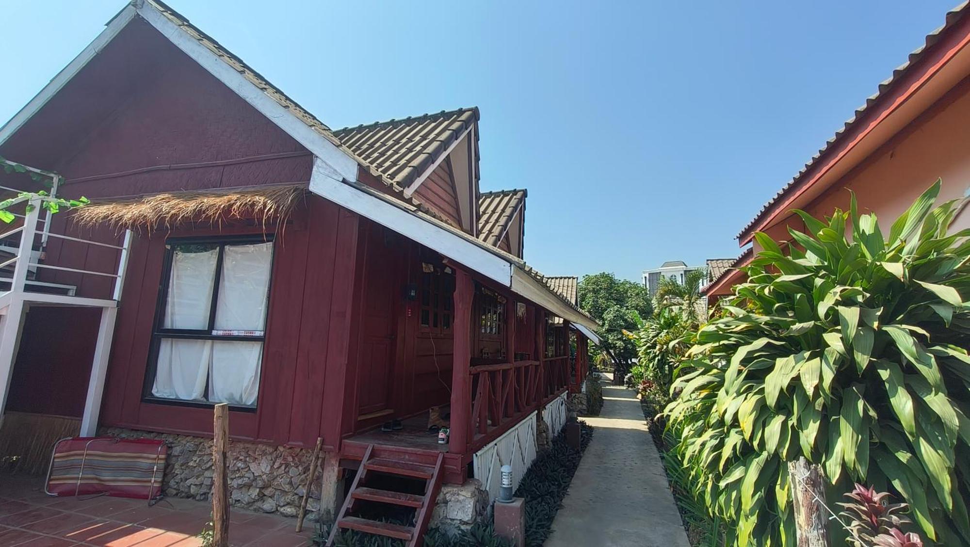 Bungalow Vang Vieng Buitenkant foto