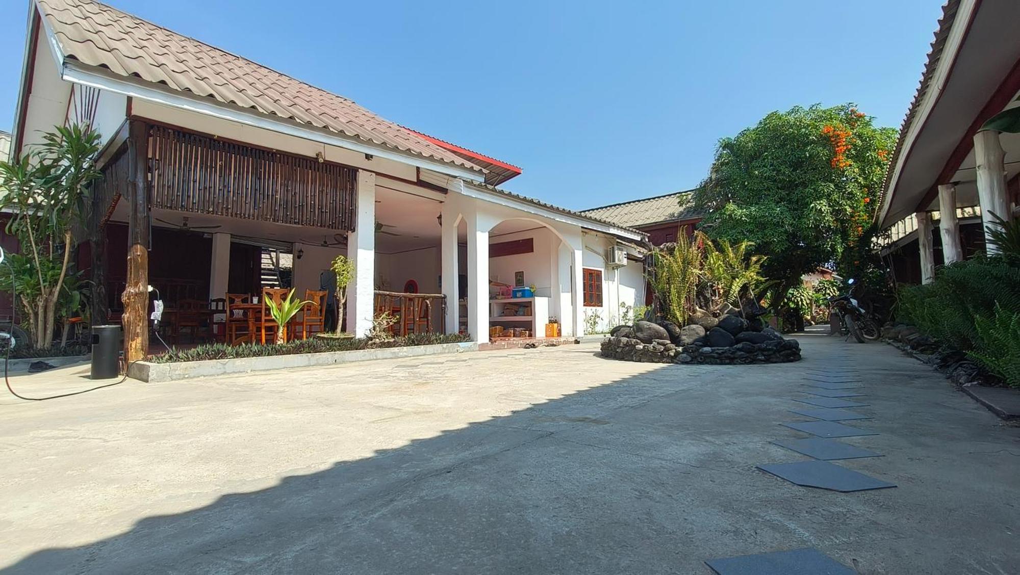 Bungalow Vang Vieng Buitenkant foto